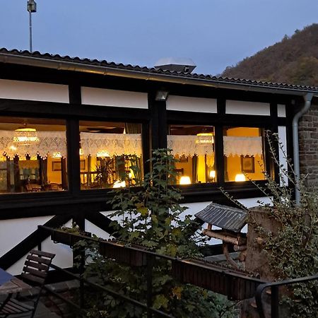 Hotel-Restaurant Tannenhof Ahrbruck Bagian luar foto